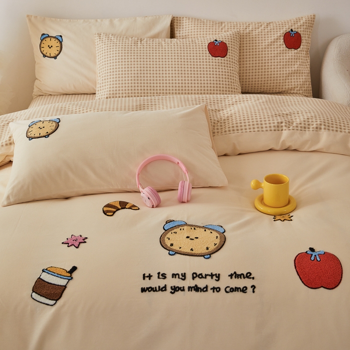 91家纺网 家纺一手货源 找家纺 怡家居 2024秋冬新款全棉磨毛绣花四件套 小闹钟