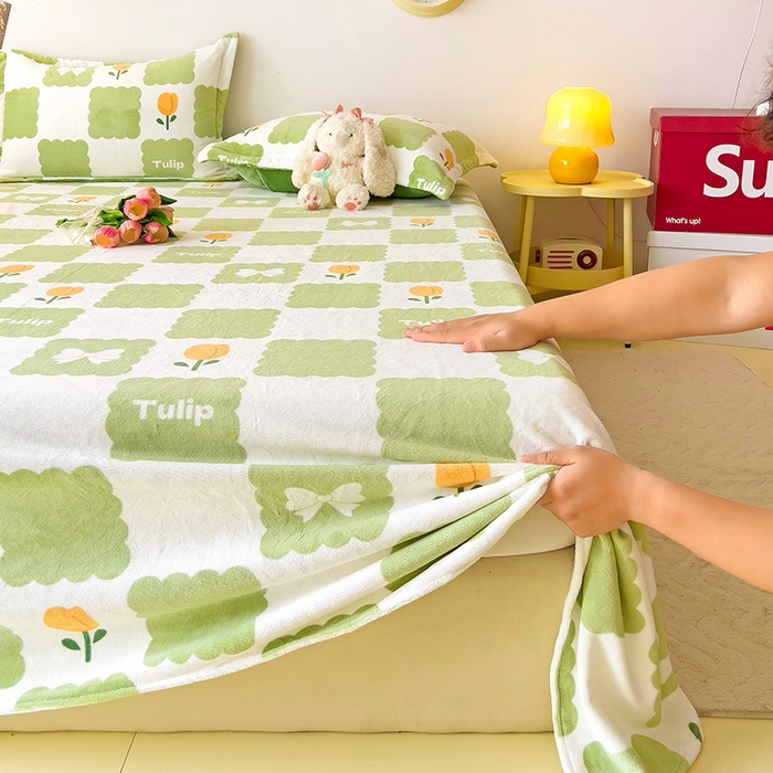 91家纺网 家纺一手货源 找家纺 大柏树 2025新款A类高克重亲肤舒适牛奶绒印花四件套-单床单可定制 花町-绿