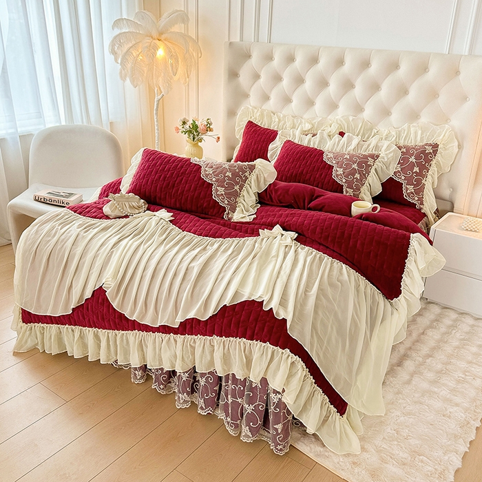 91家纺网 家纺一手货源 找家纺 罗艺轩 2024新款高克重牛奶雪纺边床裙四件套-羽蝶 酒红