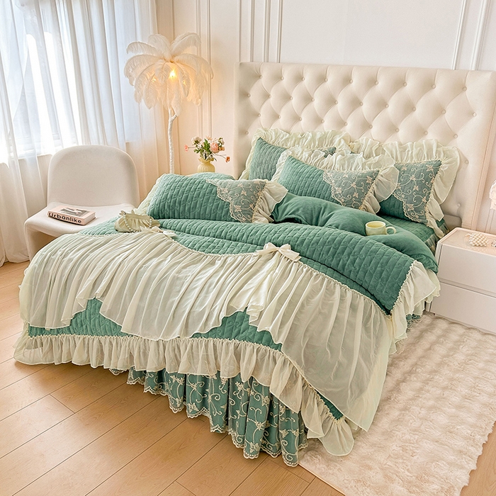 91家纺网 家纺一手货源 找家纺 罗艺轩 2024新款高克重牛奶雪纺边床裙四件套-羽蝶 豆绿