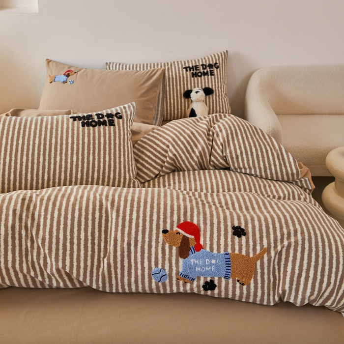 91家纺网 家纺一手货源 找家纺 怡家居 2024秋冬新款全棉磨毛绣花四件套 治愈狗狗