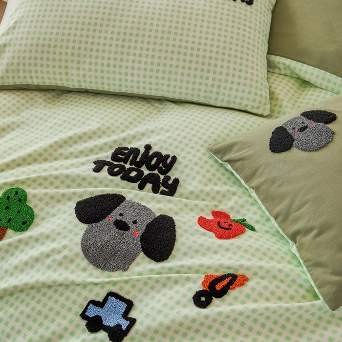 91家纺网 家纺一手货源 找家纺 怡家居 2024秋冬新款全棉磨毛绣花四件套 五彩童年