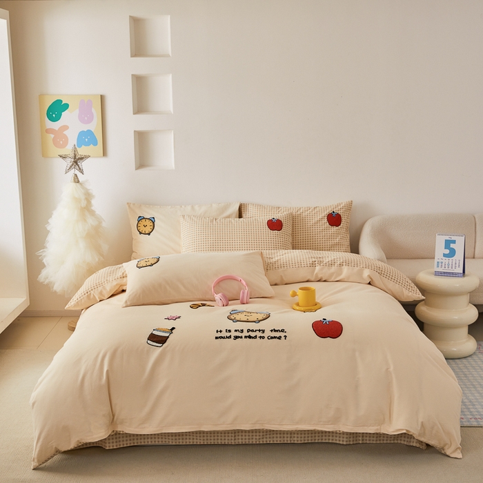 91家纺网 家纺一手货源 找家纺 怡家居 2024秋冬新款全棉磨毛绣花四件套 小闹钟