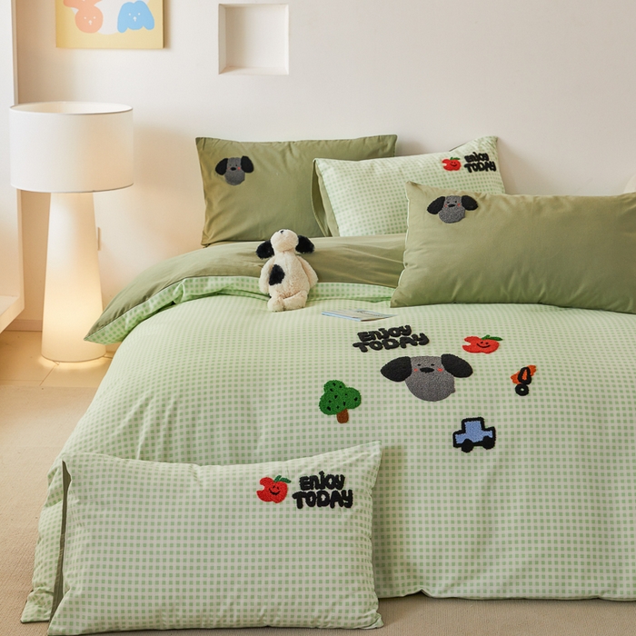 91家纺网 家纺一手货源 找家纺 怡家居 2024秋冬新款全棉磨毛绣花四件套 五彩童年