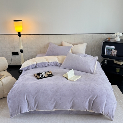 91家纺网 家纺一手货源 找家纺 （总）若未家居 LOVEWE HOUSE 2025新款AB版250克全消光立体雕花烂花牛奶绒四件套-蝶舞