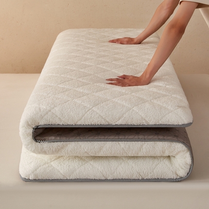 91家纺网 家纺一手货源 找家纺 （总）一禾 2025新款简约印花高克重牛奶绒床笠