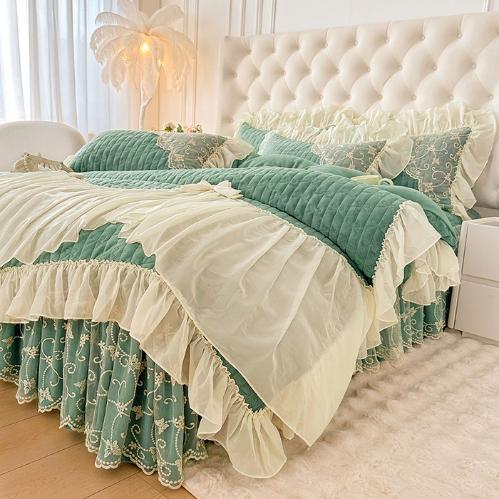 91家纺网 家纺一手货源 找家纺 罗艺轩 2024新款高克重牛奶雪纺边床裙四件套-羽蝶 豆绿