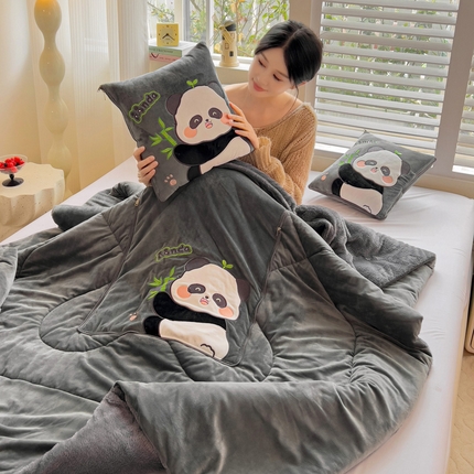 铭宣家居 2024新款加厚AB版婴儿绒和北极绒贴布绣刺绣抱枕被-胖墩熊猫 胖墩熊猫-灰色