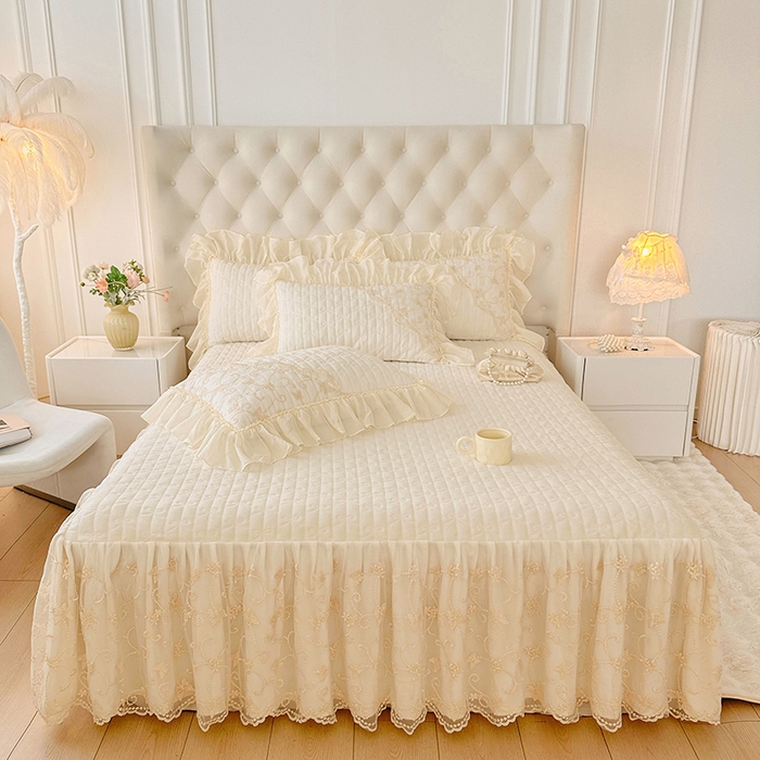 91家纺网 家纺一手货源 找家纺 罗艺轩 2024新款高克重牛奶雪纺边床裙三件套-羽蝶 奶昔