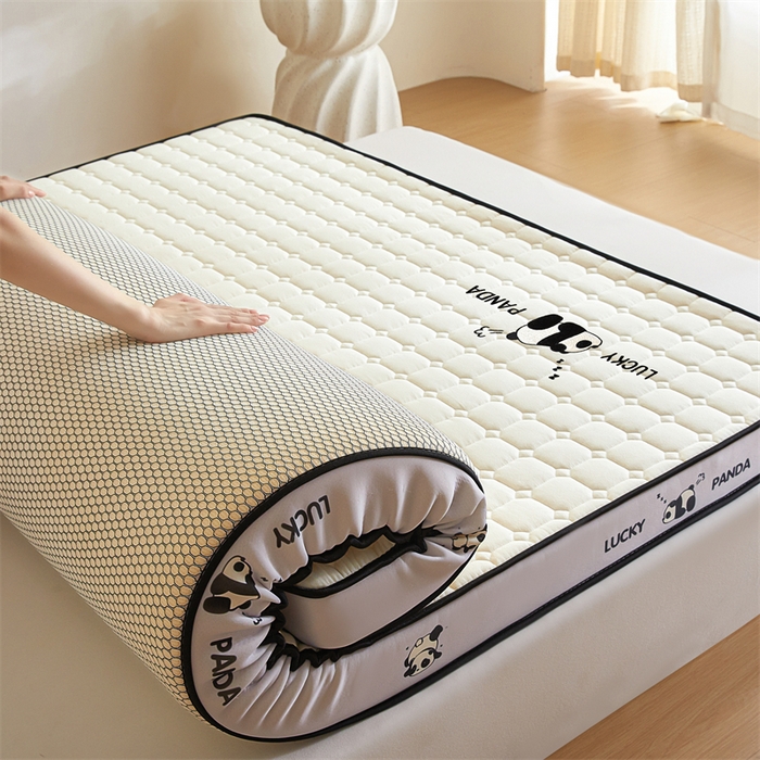 91家纺网 家纺一手货源 找家纺 鑫钰 2024秋冬新款立体乳胶加厚海绵床垫 立体边-趴趴熊猫-玉石白-