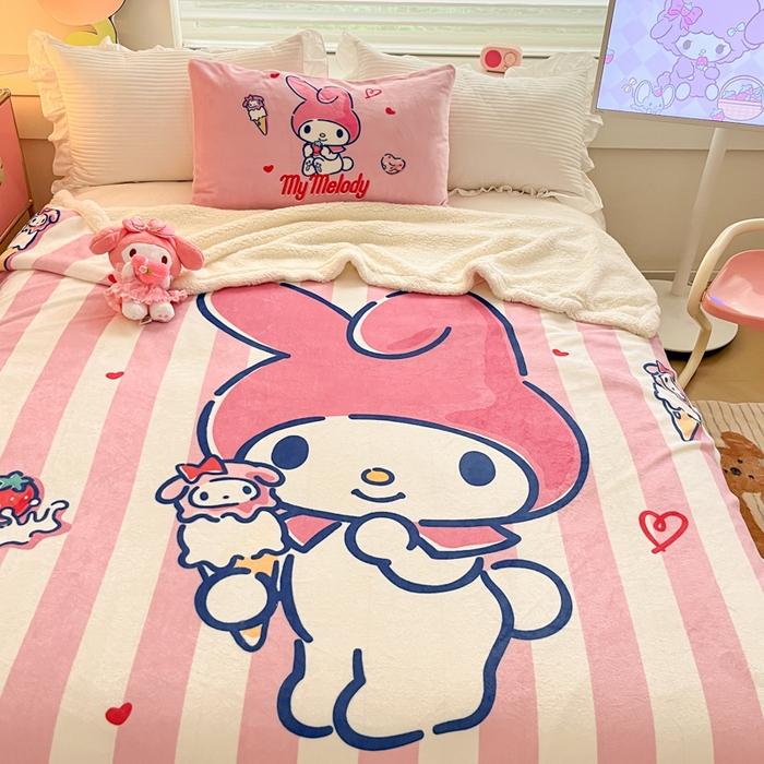 91家纺网 家纺一手货源 找家纺 金爱家 2024新款多功能牛奶绒羊羔绒毛毯毯子 羊羔绒-草莓冰淇淋美乐蒂