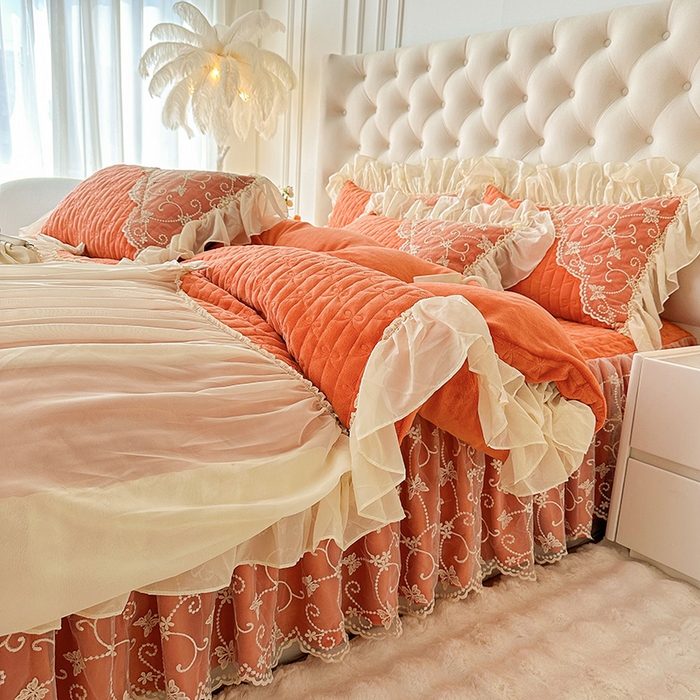 91家纺网 家纺一手货源 找家纺 （总）罗艺轩 2024新款高克重牛奶雪纺边床裙四件套-羽蝶