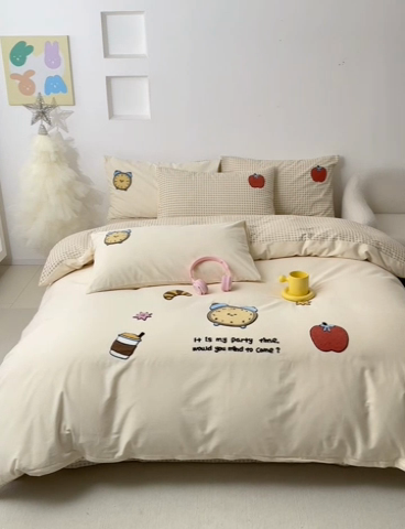 91家纺网 家纺一手货源 找家纺 怡家居 2024秋冬新款全棉磨毛绣花四件套 小闹钟