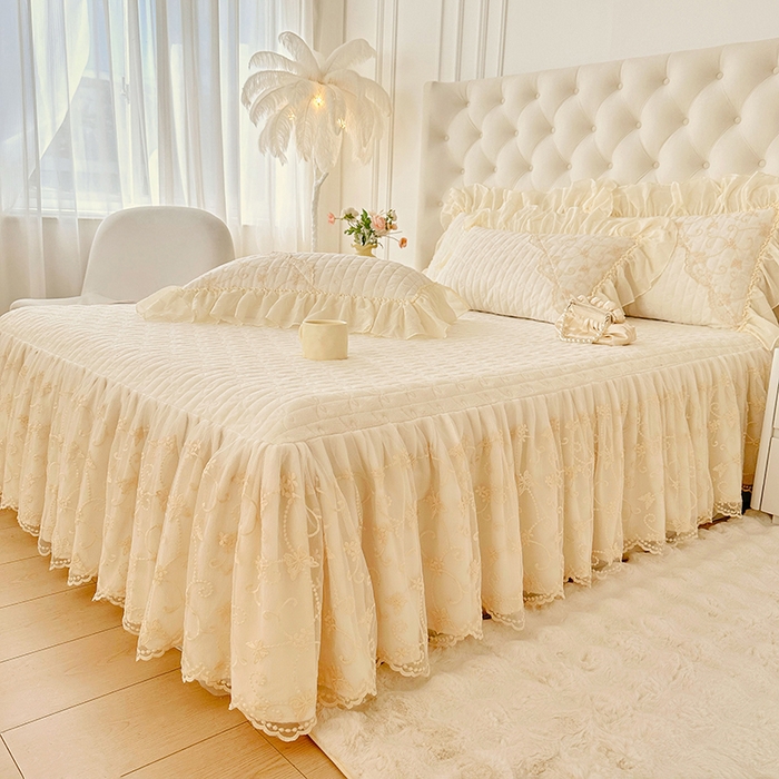 91家纺网 家纺一手货源 找家纺 罗艺轩 2024新款高克重牛奶雪纺边床裙三件套-羽蝶 奶昔