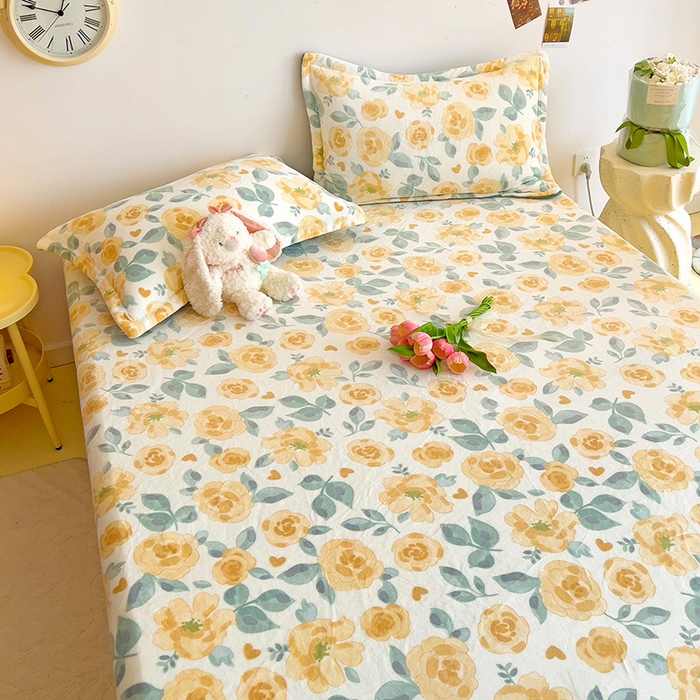 91家纺网 家纺一手货源 找家纺 大柏树 2025新款A类高克重亲肤舒适牛奶绒印花四件套-单床笠可定制 朵柔-黄