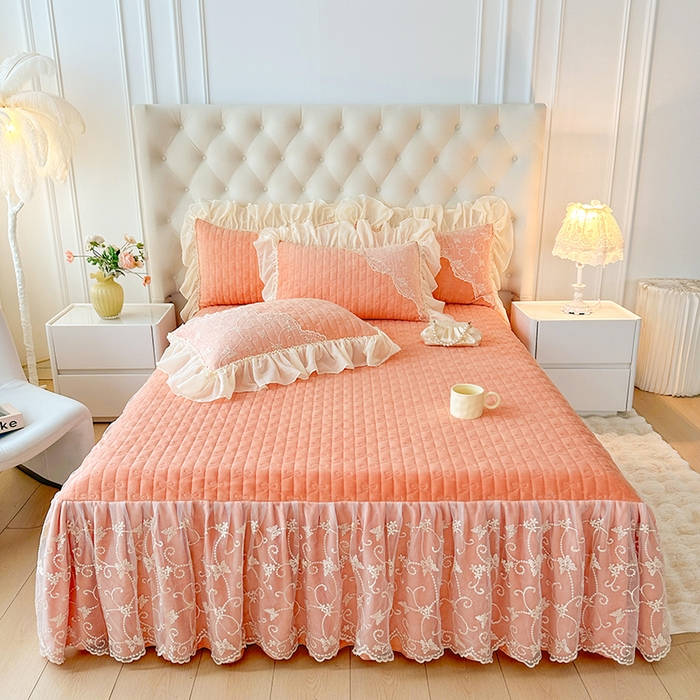 91家纺网 家纺一手货源 找家纺 罗艺轩 2024新款高克重牛奶雪纺边床裙三件套-羽蝶 梦幻玉