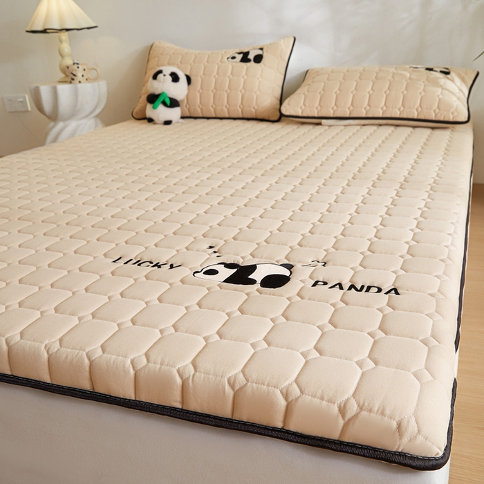 91家纺网 家纺一手货源 找家纺 鑫钰 2024秋冬新款单边乳胶加厚硬质棉家用床垫 单边-趴趴熊猫-香槟金