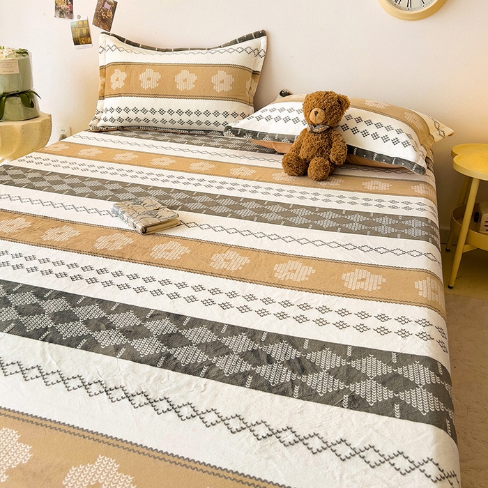 91家纺网 家纺一手货源 找家纺 大柏树 2025新款A类高克重亲肤舒适牛奶绒印花四件套-单床笠可定制 波西米亚