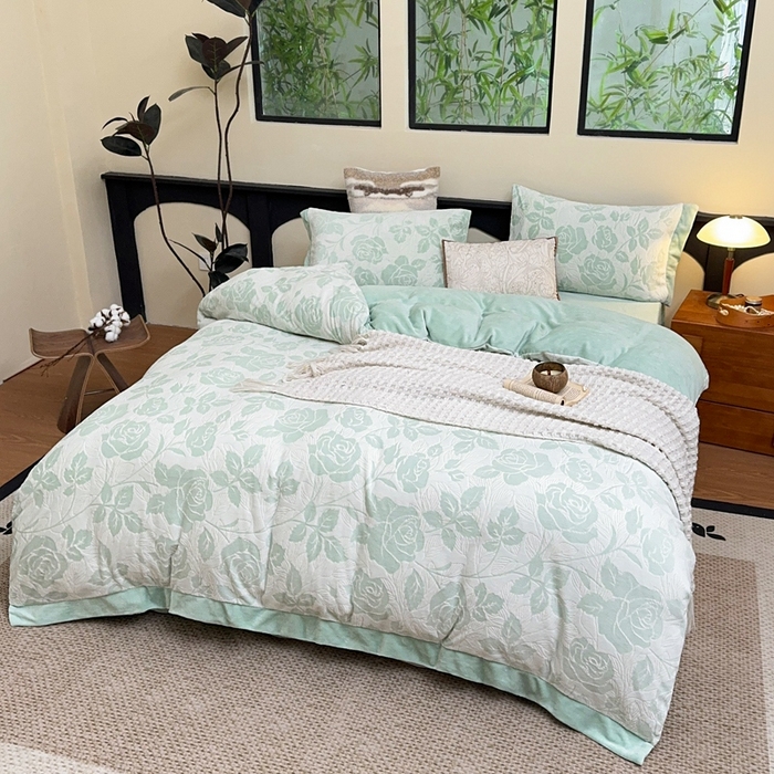 91家纺网 家纺一手货源 找家纺 氧家 2024新款雕花绒四件套 玫瑰花语-绿