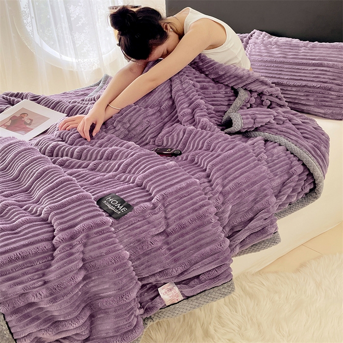 91家纺网 家纺一手货源 找家纺 梦舒羽 2025新款子母条兔毛绒毛毯宿舍牛奶绒小被毯 魅力紫
