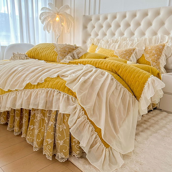 91家纺网 家纺一手货源 找家纺 罗艺轩 2024新款高克重牛奶雪纺边床裙四件套-羽蝶 嫩黄