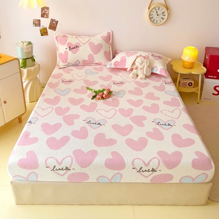 91家纺网 家纺一手货源 找家纺 （总）大柏树 2025新款A类高克重亲肤舒适牛奶绒印花四件套-单床笠可定制