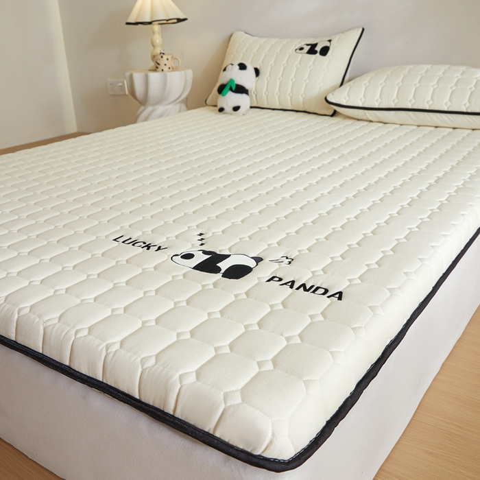 91家纺网 家纺一手货源 找家纺 鑫钰 2024秋冬新款单边乳胶加厚硬质棉家用床垫 单边-趴趴熊猫-玉石白