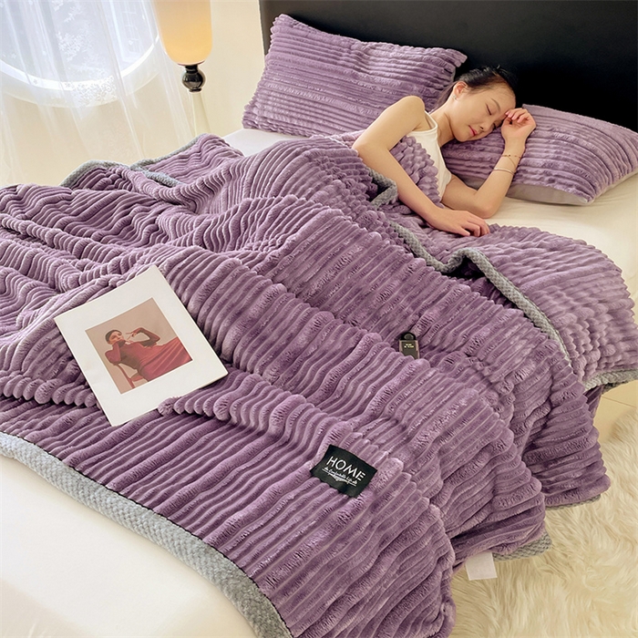 91家纺网 家纺一手货源 找家纺 梦舒羽 2025新款子母条兔毛绒毛毯宿舍牛奶绒小被毯 魅力紫