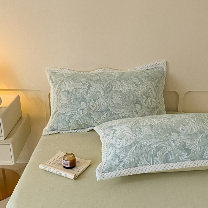 91家纺网 家纺一手货源 找家纺 2024新款简约包边全消光雕花牛奶绒兔兔绒四件套雕花包边绒-叶之恋青