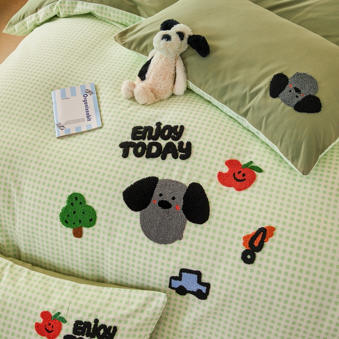 91家纺网 家纺一手货源 找家纺 怡家居 2024秋冬新款全棉磨毛绣花四件套 五彩童年