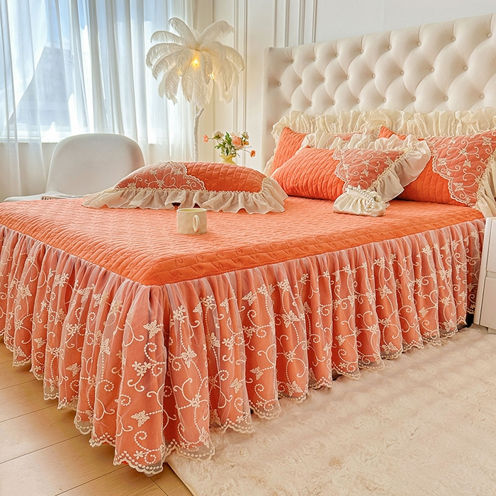 91家纺网 家纺一手货源 找家纺 （总）罗艺轩 2024新款高克重牛奶雪纺边床裙三件套-羽蝶