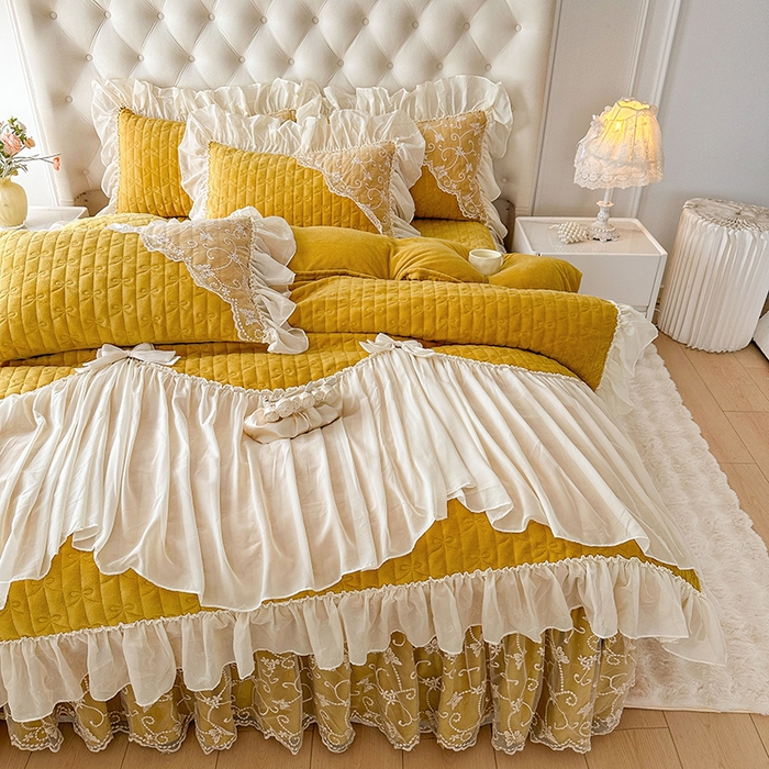 91家纺网 家纺一手货源 找家纺 罗艺轩 2024新款高克重牛奶雪纺边床裙四件套-羽蝶 嫩黄