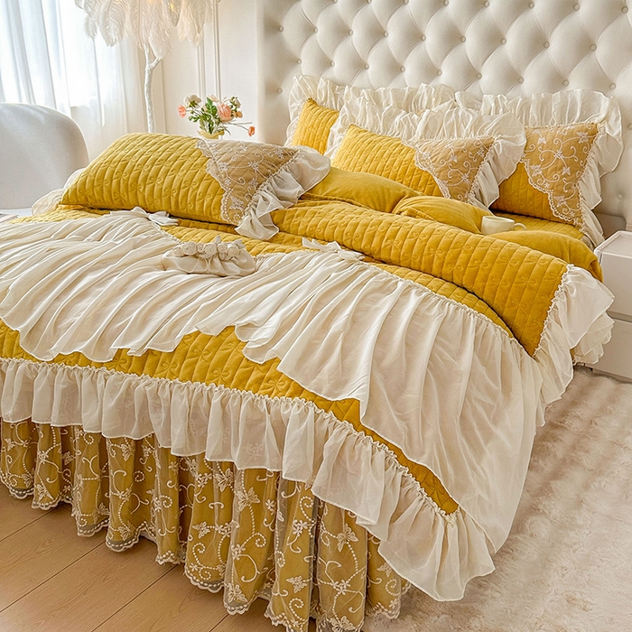 91家纺网 家纺一手货源 找家纺 罗艺轩 2024新款高克重牛奶雪纺边床裙四件套-羽蝶 嫩黄