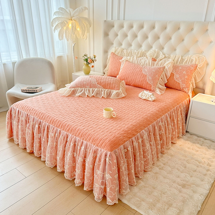 91家纺网 家纺一手货源 找家纺 罗艺轩 2024新款高克重牛奶雪纺边床裙三件套-羽蝶 梦幻玉