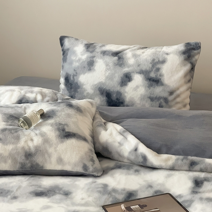 91家纺网 家纺一手货源 找家纺 窝米 2024冬季新款雪貂绒系列四件套 炫彩-蓝灰