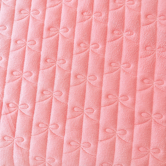 91家纺网 家纺一手货源 找家纺 罗艺轩 2024新款高克重牛奶雪纺边床裙三件套-羽蝶 少女粉