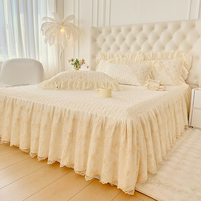 91家纺网 家纺一手货源 找家纺 罗艺轩 2024新款高克重牛奶雪纺边床裙三件套-羽蝶 奶昔