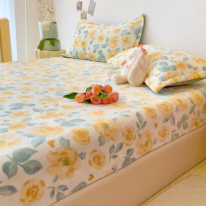 91家纺网 家纺一手货源 找家纺 大柏树 2025新款A类高克重亲肤舒适牛奶绒印花四件套-单床笠可定制 朵柔-黄