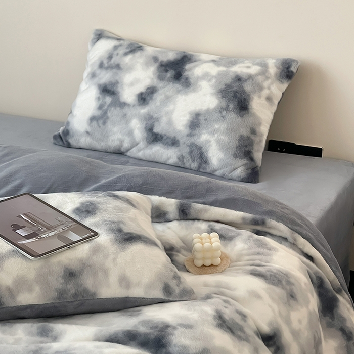 91家纺网 家纺一手货源 找家纺 窝米 2024冬季新款雪貂绒系列四件套 炫彩-蓝灰