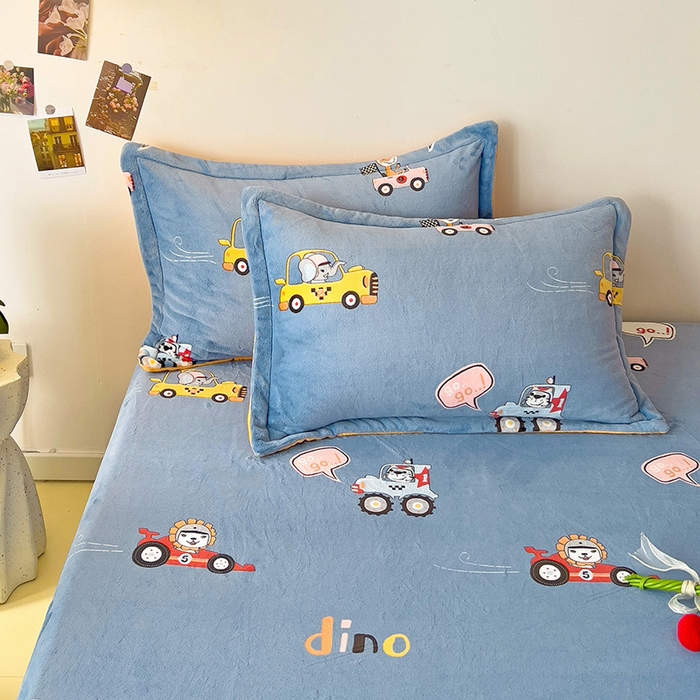 91家纺网 家纺一手货源 找家纺 大柏树 2025新款A类高克重亲肤舒适牛奶绒印花四件套-单枕套可定制 精灵乐园-蓝