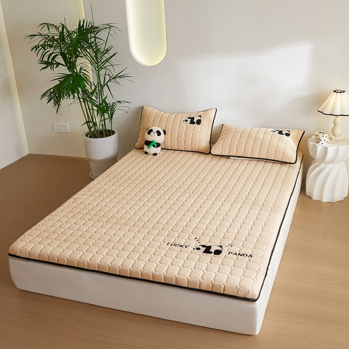 91家纺网 家纺一手货源 找家纺 鑫钰 2024秋冬新款单边乳胶加厚硬质棉家用床垫 单边-趴趴熊猫-香槟金