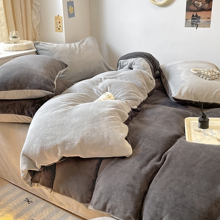 91家纺网 家纺一手货源 找家纺 寐眠 新款牛奶绒纯色双拼四件套-风格二 暗夜魅影