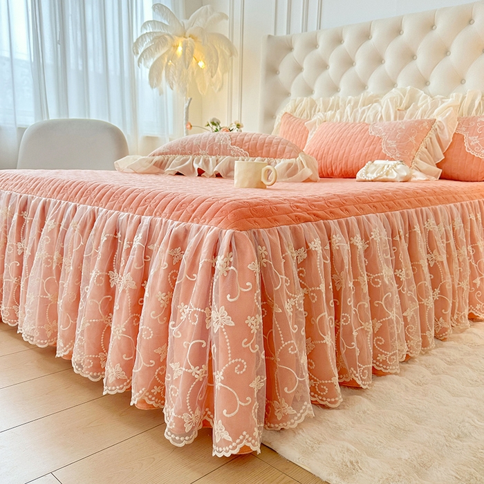 91家纺网 家纺一手货源 找家纺 罗艺轩 2024新款高克重牛奶雪纺边床裙三件套-羽蝶 梦幻玉