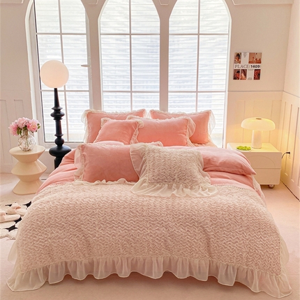 91家纺网 家纺一手货源 找家纺 庭笙 新款高克重绒类法式复古小香风四件套-浪漫的约定 浅粉