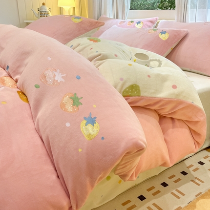 91家纺网 家纺一手货源 找家纺 （总）佰亿莱 2024新款简约牛奶绒刺绣四件套