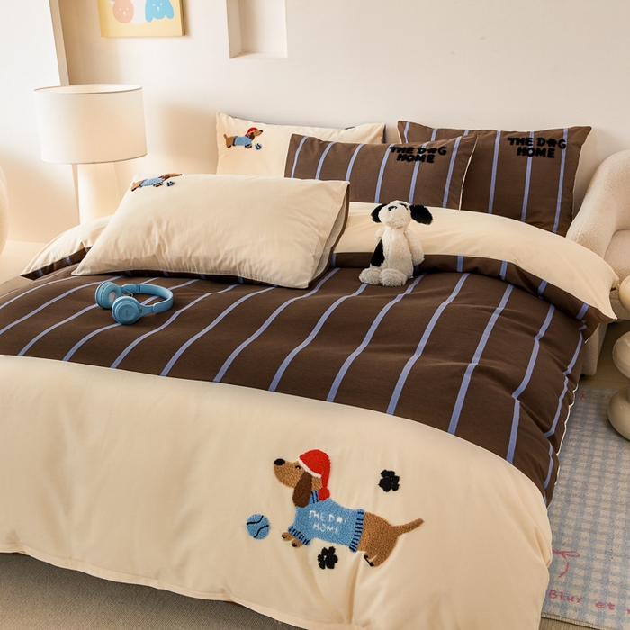 91家纺网 家纺一手货源 找家纺 怡家居 2024秋冬新款全棉磨毛绣花四件套 心动小狗