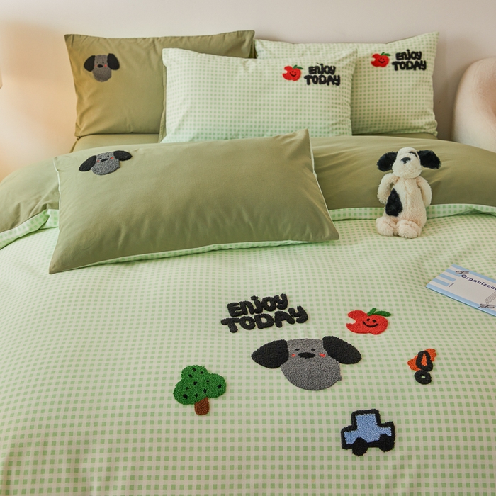 91家纺网 家纺一手货源 找家纺 怡家居 2024秋冬新款全棉磨毛绣花四件套 五彩童年