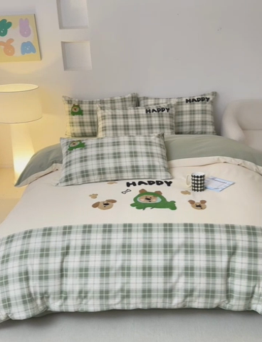 91家纺网 家纺一手货源 找家纺 怡家居 2024秋冬新款全棉磨毛绣花四件套 快乐熊仔