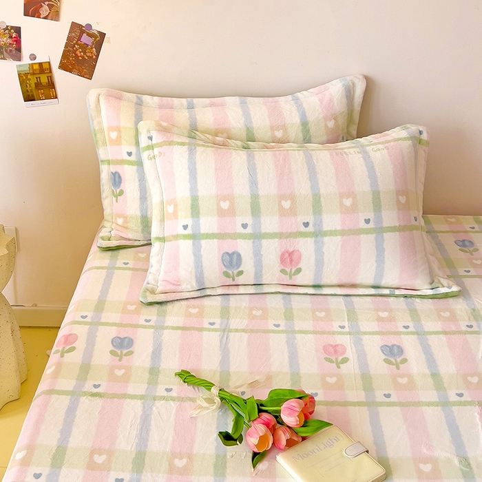 91家纺网 家纺一手货源 找家纺 大柏树 2025新款A类高克重亲肤舒适牛奶绒印花四件套-单床单可定制 悸动