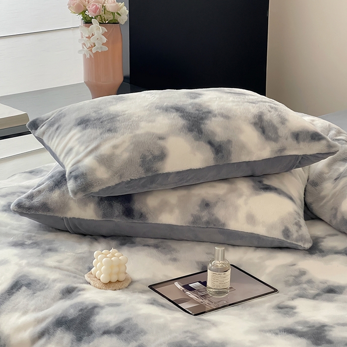 91家纺网 家纺一手货源 找家纺 窝米 2024冬季新款雪貂绒系列四件套 炫彩-蓝灰